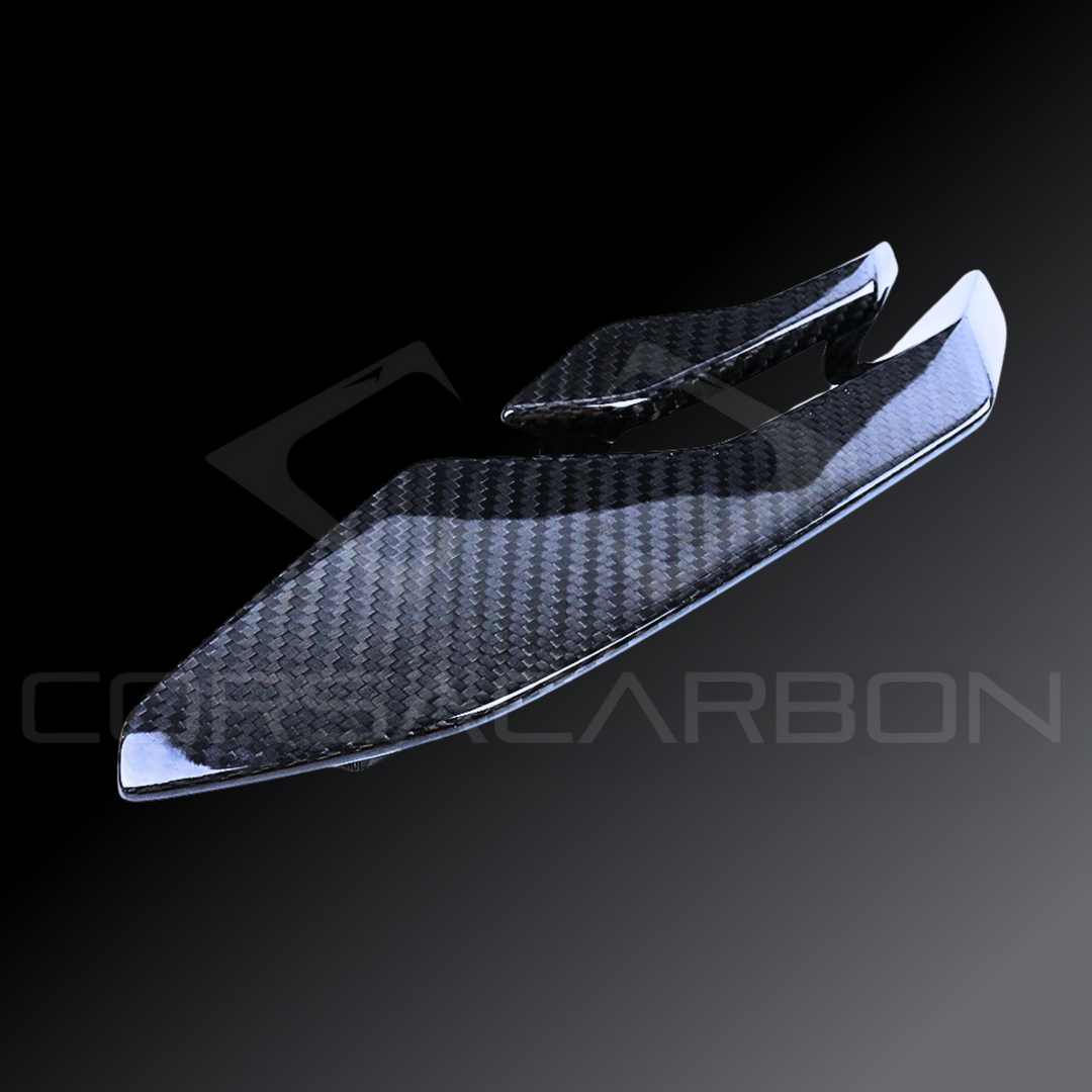 Carbon Fiber Right Side Gille Panel – BMW S1000RR (2023–2024)
